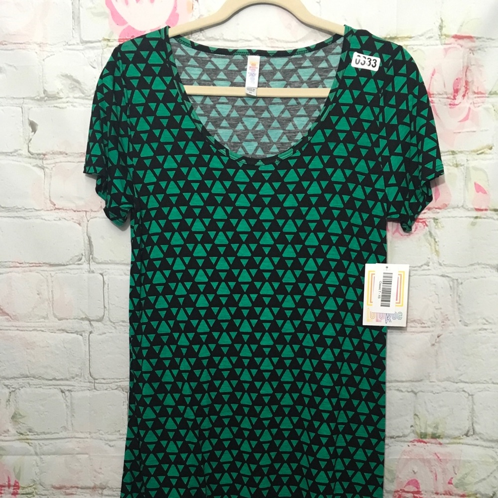 LuLaRoe NWT Classic Tee